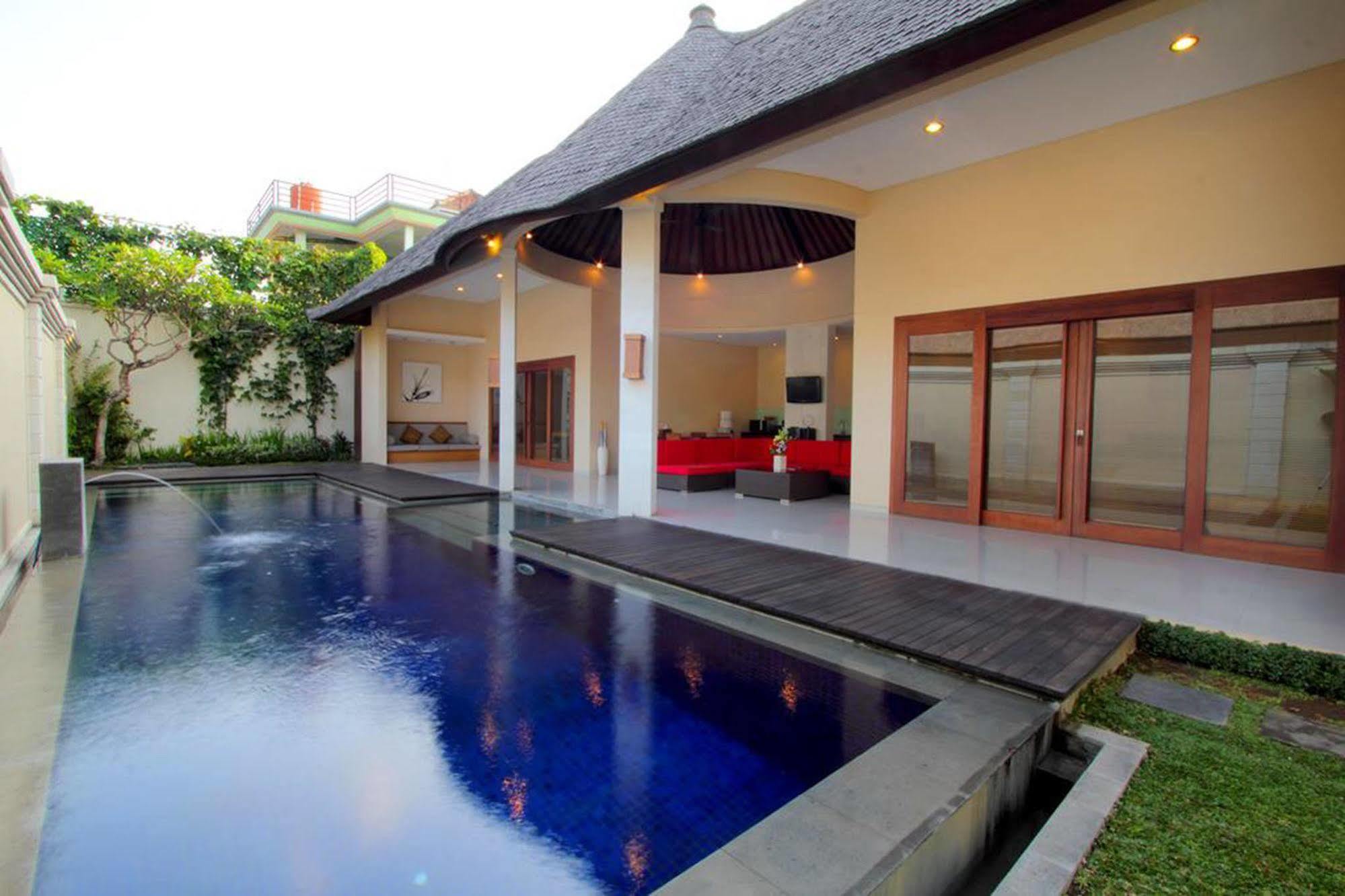 Oval Villa Bali Seminyak  Ngoại thất bức ảnh