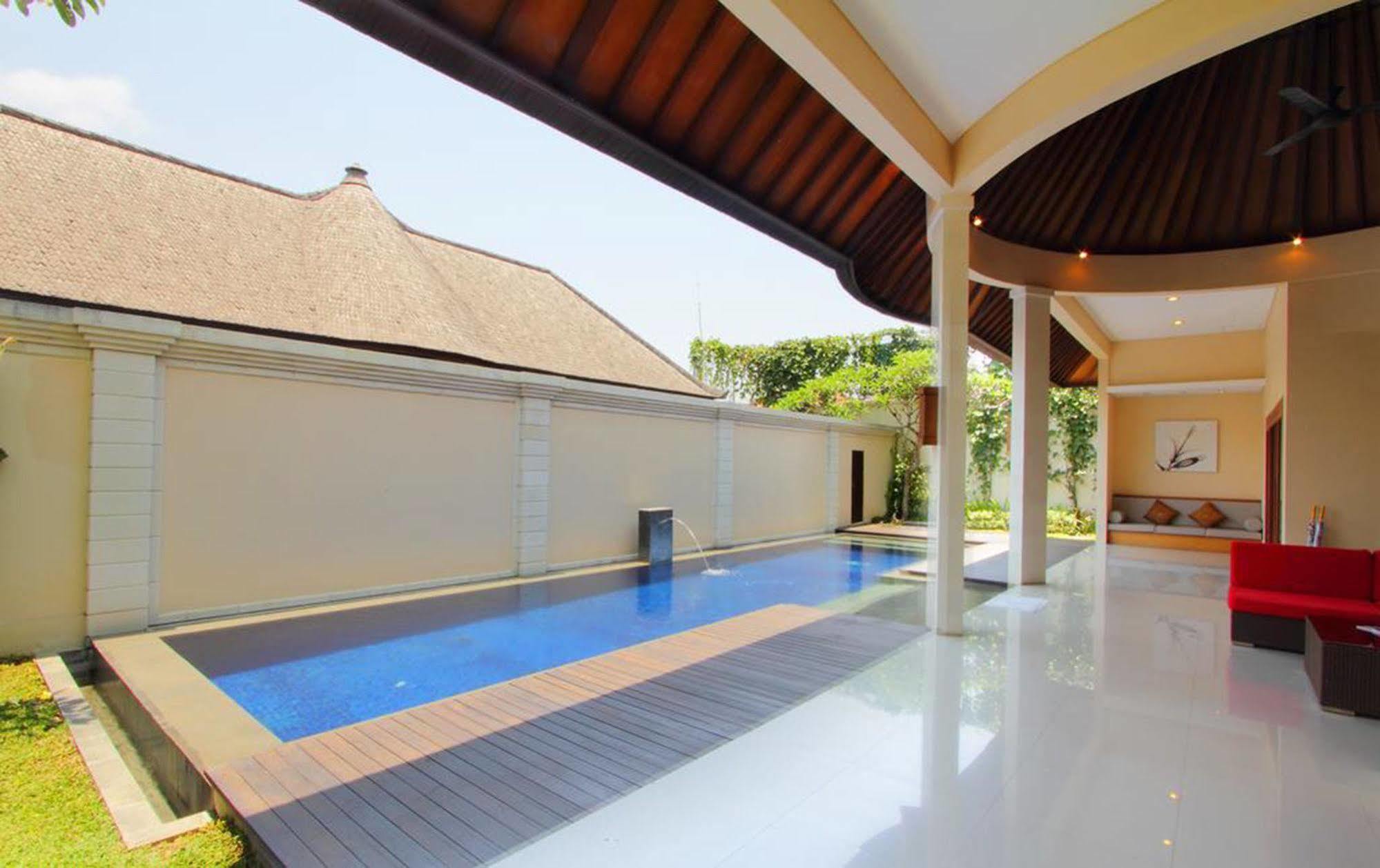 Oval Villa Bali Seminyak  Ngoại thất bức ảnh